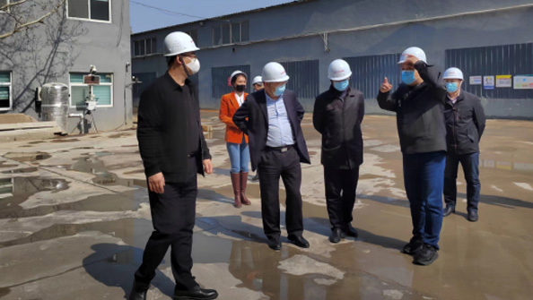 市住房和城鄉(xiāng)建設(shè)局劉玉勇局長(zhǎng)、 市建筑工程管理服務(wù)中心孫雷主任一行 到我公司調(diào)研、指導(dǎo)
